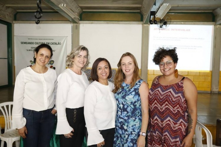 Educadores da rede municipal participam de mais uma etapa de projeto de formação continuada