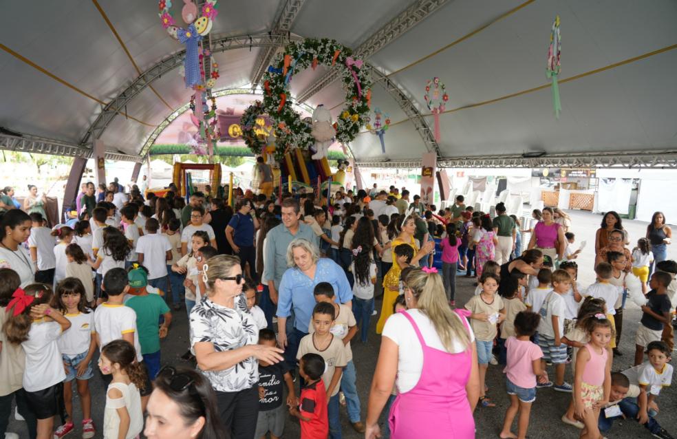 Evento especial leva cerca de 250 alunos à Feira do Chocolate