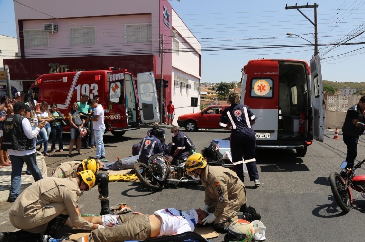 Simulação de resgate encerra Semana Nacional de Trânsito