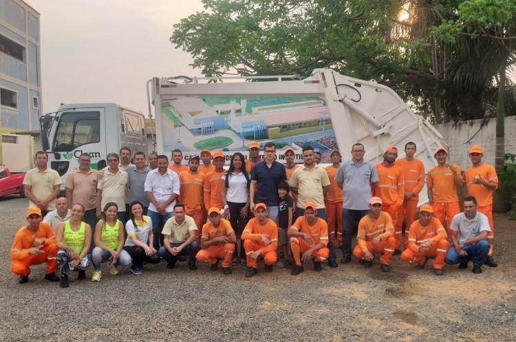 Dia do Coletor de Lixo: profissionais são homenageados em Catalão