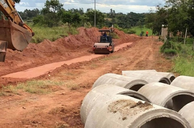 Obra de drenagem no setor Jardim Paraíso segue a todo vapor