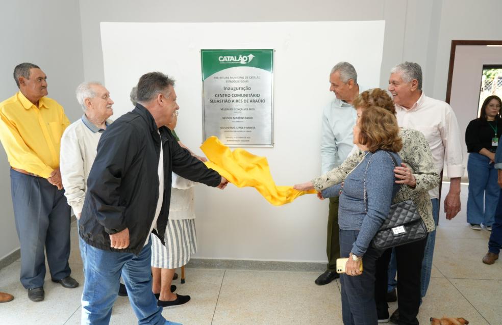 Prefeitura inaugura Centro Comunitário em Olhos D’Água