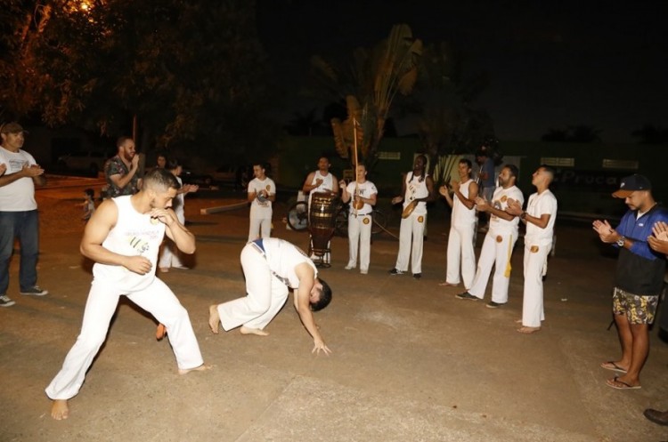 Fundação Cultural: Com participação de alunos, professores e comunidade foi realizada em Catalão Prática Musical Coletiva \&quot;Circle Songs\&quot;