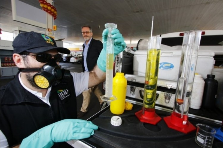 PROCON e ANP vistoriam bombas de abastecimento em Catalão