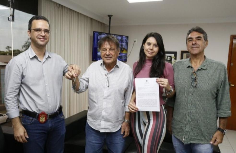 Polícia Civil oficializa entrega de veículos para Prefeitura de Catalão