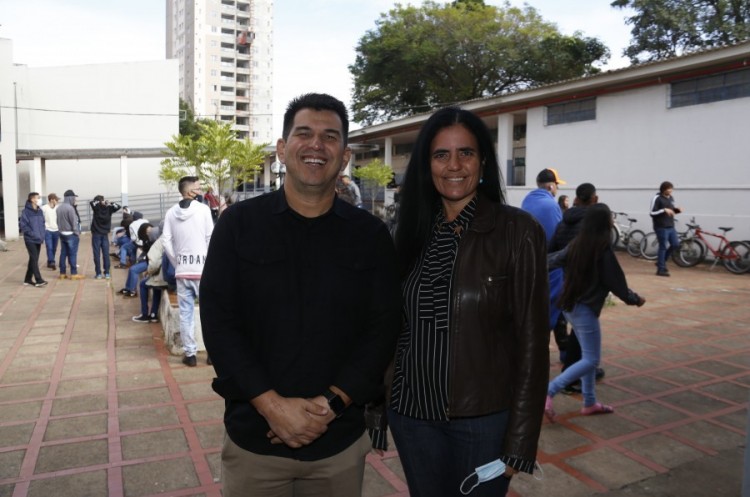 E AGORA, QUE CARREIRA SEGUIR?