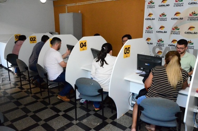 Semana movimentada e com centenas de vagas ofertadas no SINE de Catalão