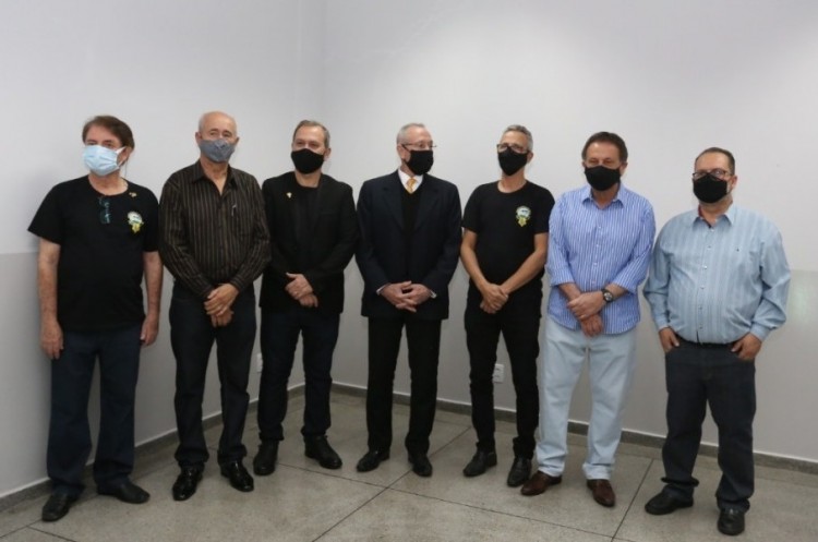 Prefeitura constrói e entrega sede própria da Academia Catalana de Letras