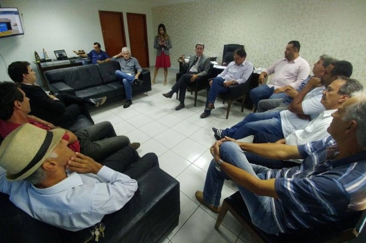 Projeto de fiscalização de alvará de construção é apresentado ao prefeito Adib Elias pelo Crea-go.