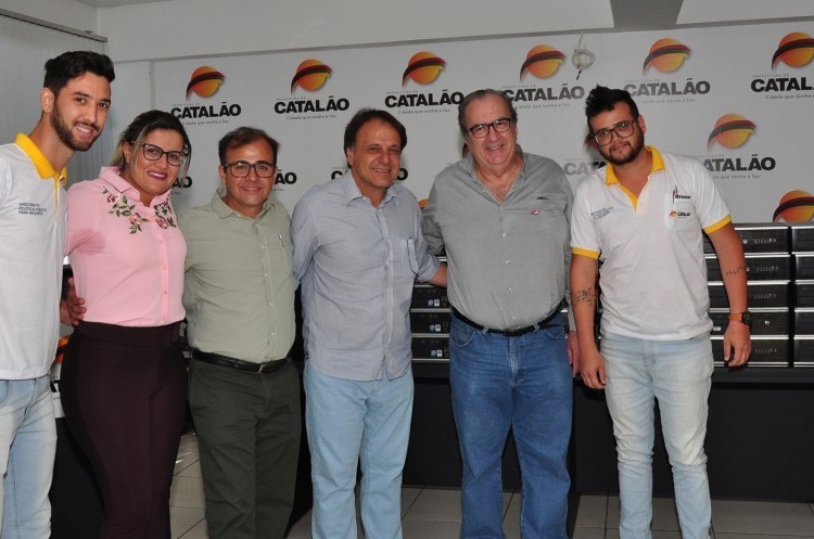 Prefeitura recebe 50 computadores para Biblioteca Digital