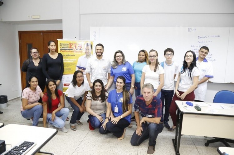 Mais uma turma inicia curso gratuito de informática básica