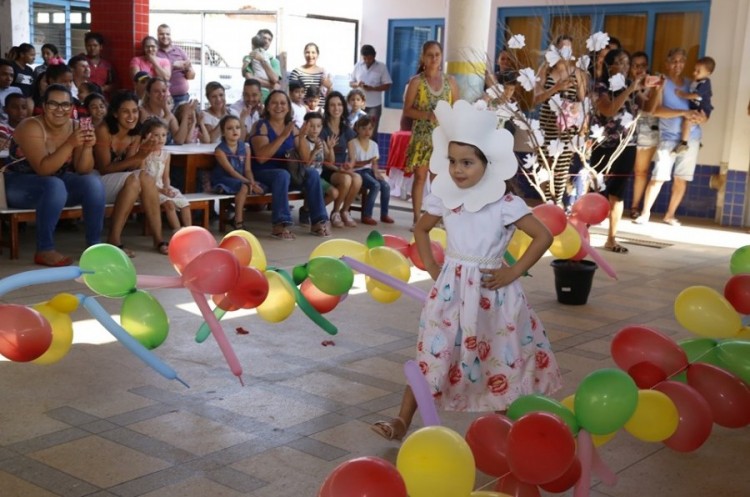 CMEI Natália Safatle Soares promove Dia da Família na Escola