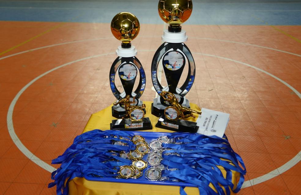 Mais de 2.000 pessoas vibraram com as finais masculino e feminino do futsal catalano
