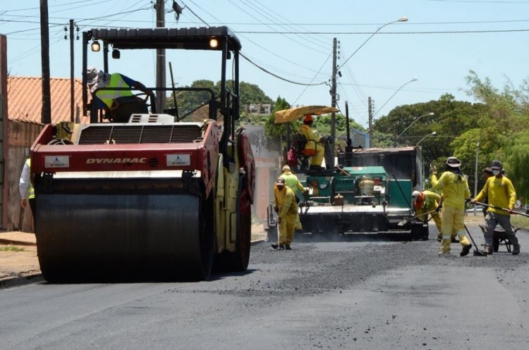 Mais investimentos no Pontal Norte: importantes avenidas são recuperadas e recebem asfalto de verdade