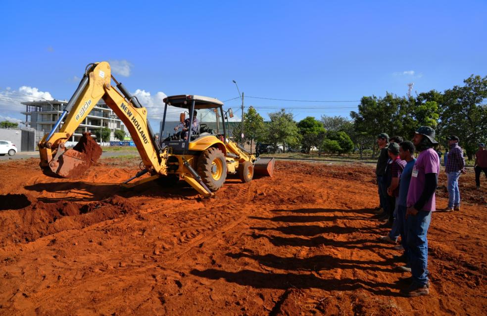 Curso de Retroescavadeira capacita moradores de Catalão