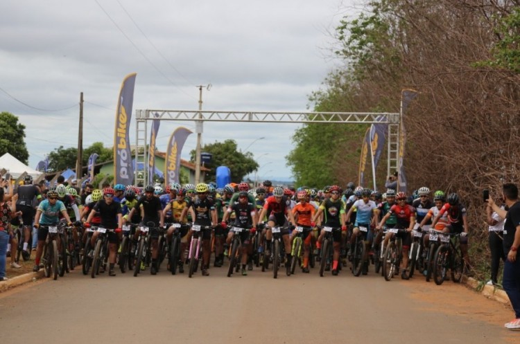 Mais de 500 pessoas participam da segunda etapa da Copa ACACI de Mountain bike em Catalão