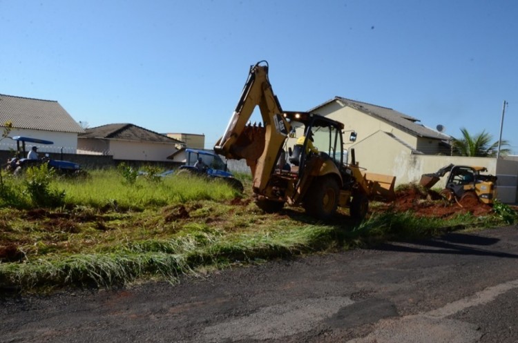 Bairro Paineiras recebe mutirão de limpeza 