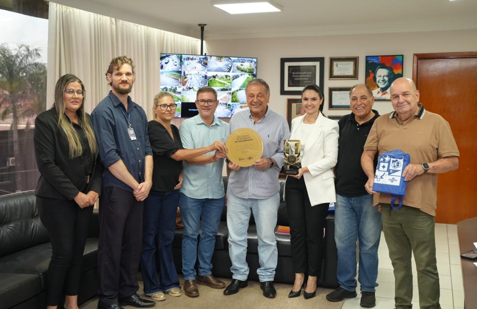 Prefeitura de Catalão é premiada com o Selo Ouro Sebrae de qualidade em atendimento