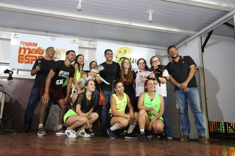 Secretaria de Esporte promove aulão para ajudar abrigo de cães