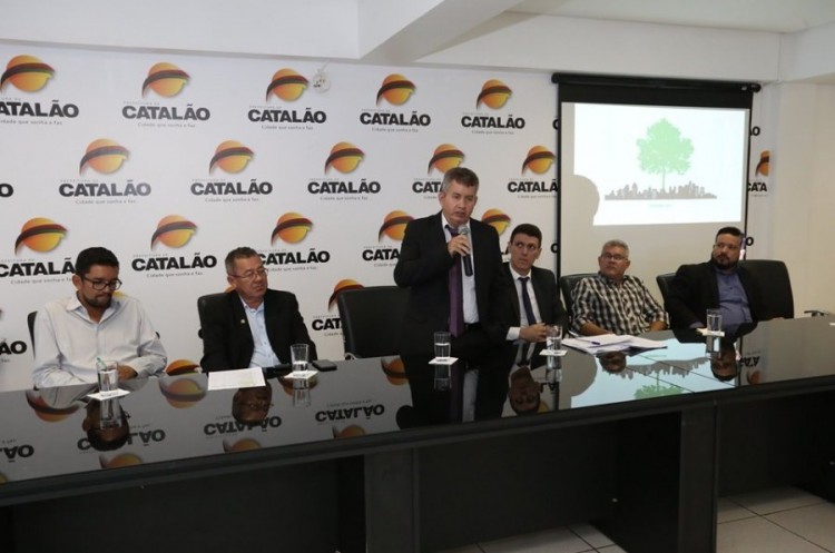 Nova diretoria da ANAMMA é empossada em cerimônia realizada em Catalão