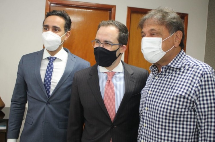 Prefeito de Catalão recebe visita de cortesia do Presidente da OAB Goias