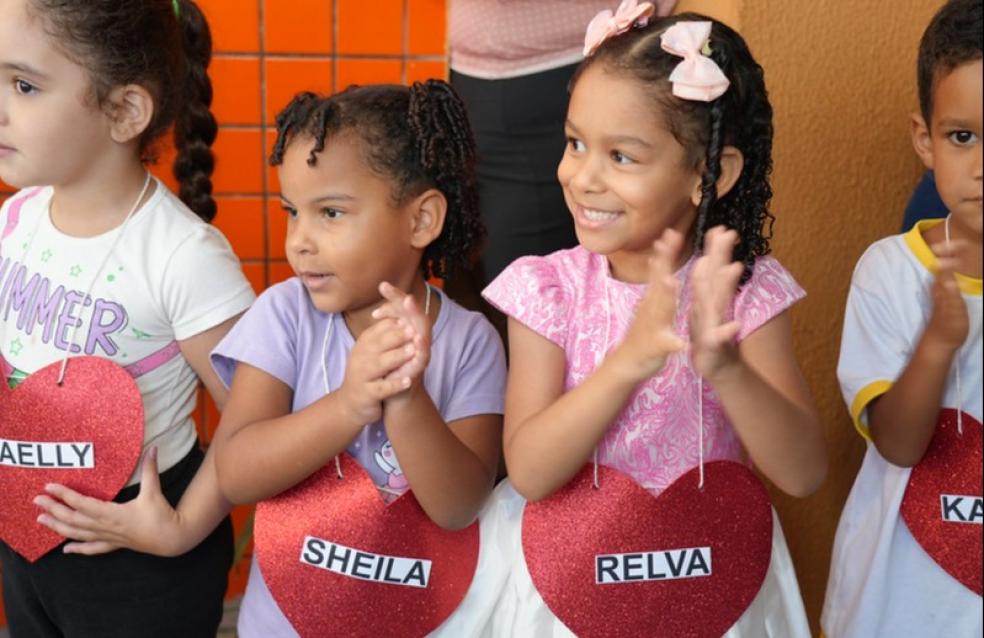 CMEI Ana Maria Guimarães de Macedo Montenegro realiza homenagem inovadora às mães