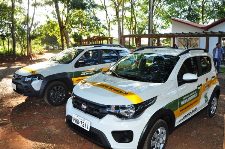 Prefeitura de Catalão apresenta dois novos veículos adquiridos para a Secretaria de Meio Ambiente e inaugura reforma e ampliação do Cetas