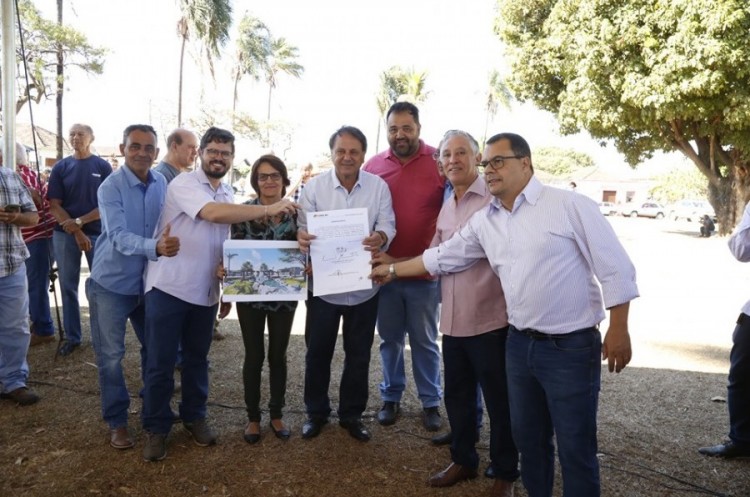 Assinada ordem de serviço para reconstrução da Praça Duque de Caxias 