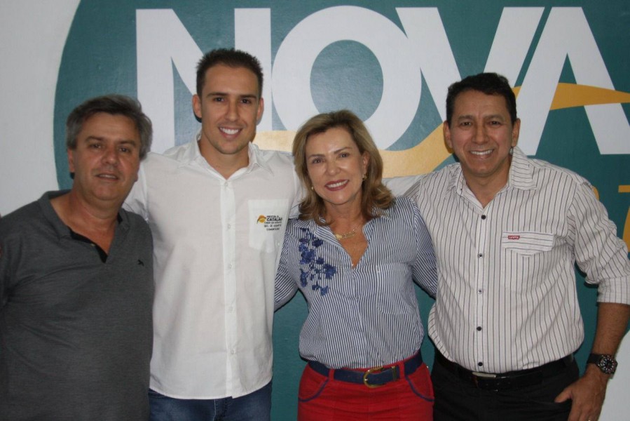 Prefeitura regulariza lotes na Vila dos Baianos e vai analisar situação socioeconômica de cidadãos do Programa Lote Legal