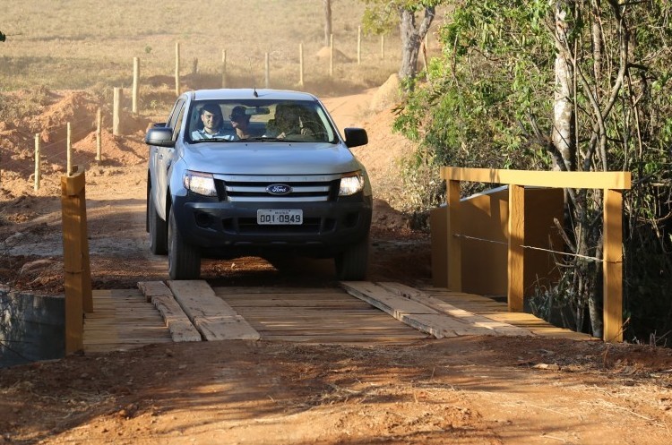 Prefeitura já recuperou 46 pontes e 300 mata-burros