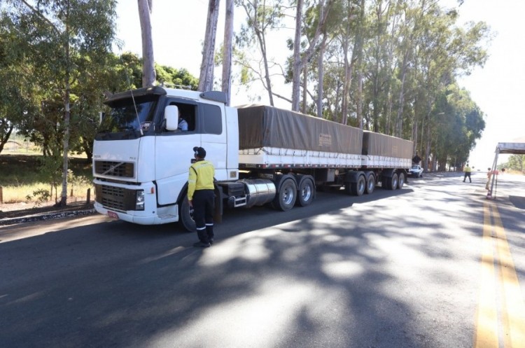SMTC conclui sinalização e orienta motoristas sobre a obrigatoriedade de trafegar usando o arco viário