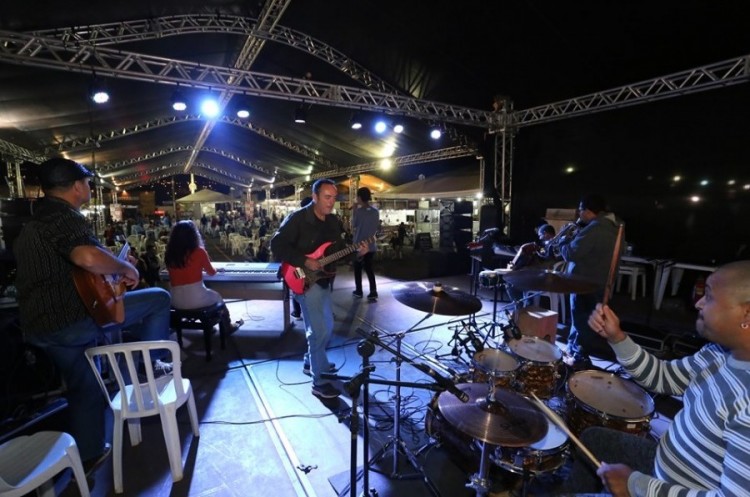 Expo Catalão: Expor Arte é encerrada com apresentação especial dos professores da Fundação Cultural