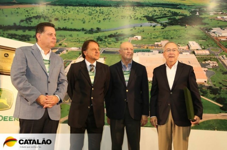 Prefeito Adib Elias e governador Marconi Perillo participam da inauguração da ampliação da John Deere 