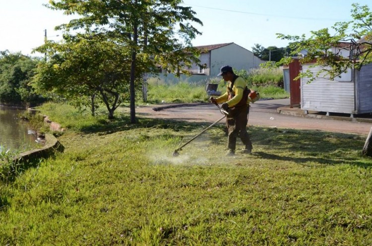Primeiros dias de 2019 começam com equipes focadas na limpeza em diferentes pontos da cidade