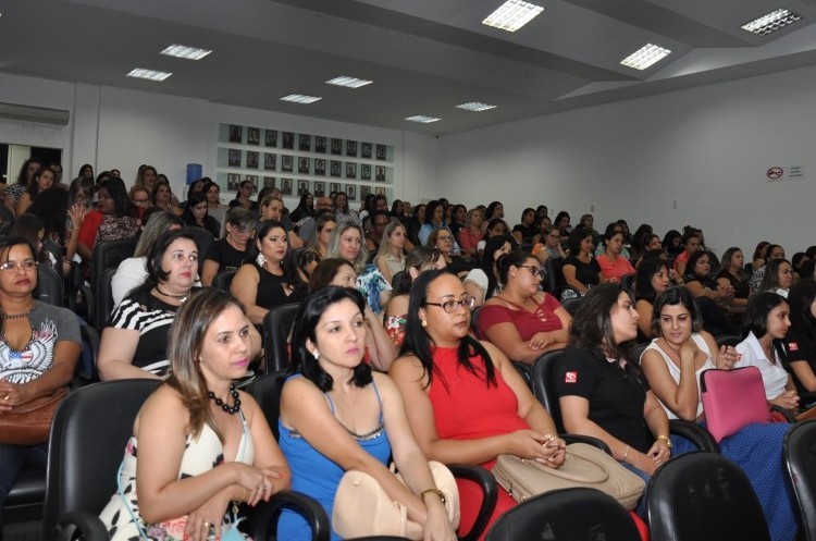 Mais de 200 pessoas participaram do lançamento do projeto Eu Acredito